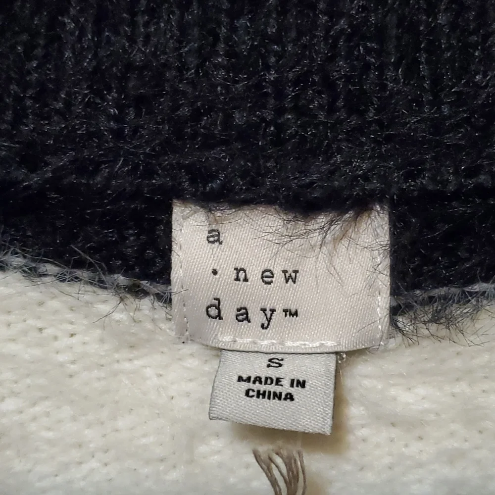A new day Women's Long Sleeve Striped Crewneck Pullover Sweater - Picture 10 of 13